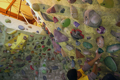 090307_holds.jpg